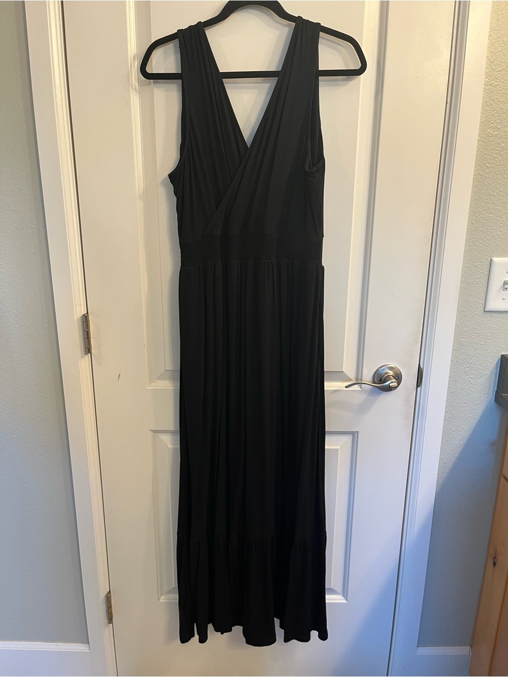 Ava & Viv Black Sleeveless V-Neck Maxi Dress